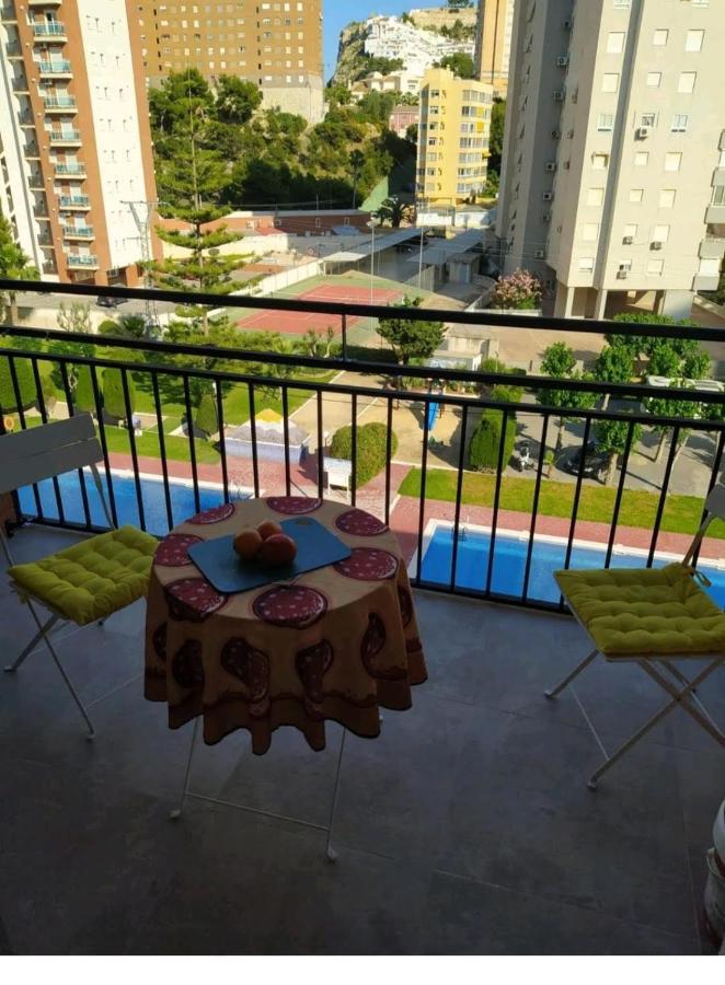 Apartamento Pura Vida - Hannibal III カーラ・デ・フィネストラット エクステリア 写真