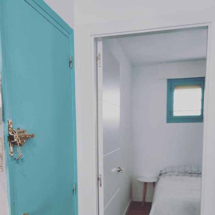 Apartamento Pura Vida - Hannibal III カーラ・デ・フィネストラット エクステリア 写真